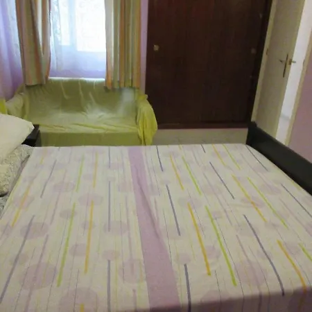 Apartman 2-bedroom Ideally Located Between The Sea And The City Center *
