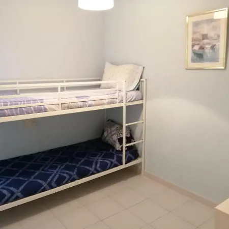 2-bedroom Ideally Located Between The Sea And The City Center *