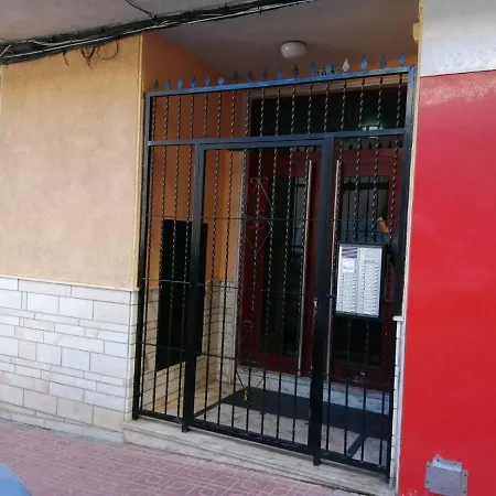 2-bedroom Ideally Located Between The Sea And The City Center