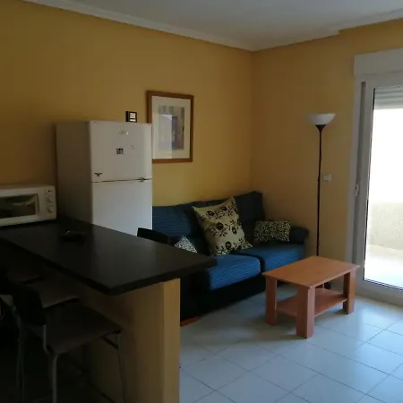 2-bedroom Ideally Located Between The Sea And The City Center Apartman *