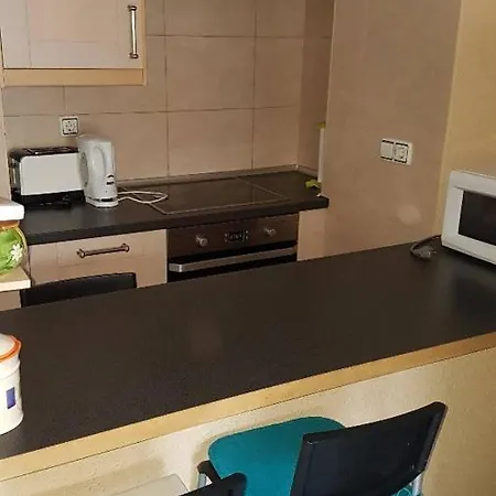 2-bedroom Ideally Located Between The Sea And The City Center Apartman *